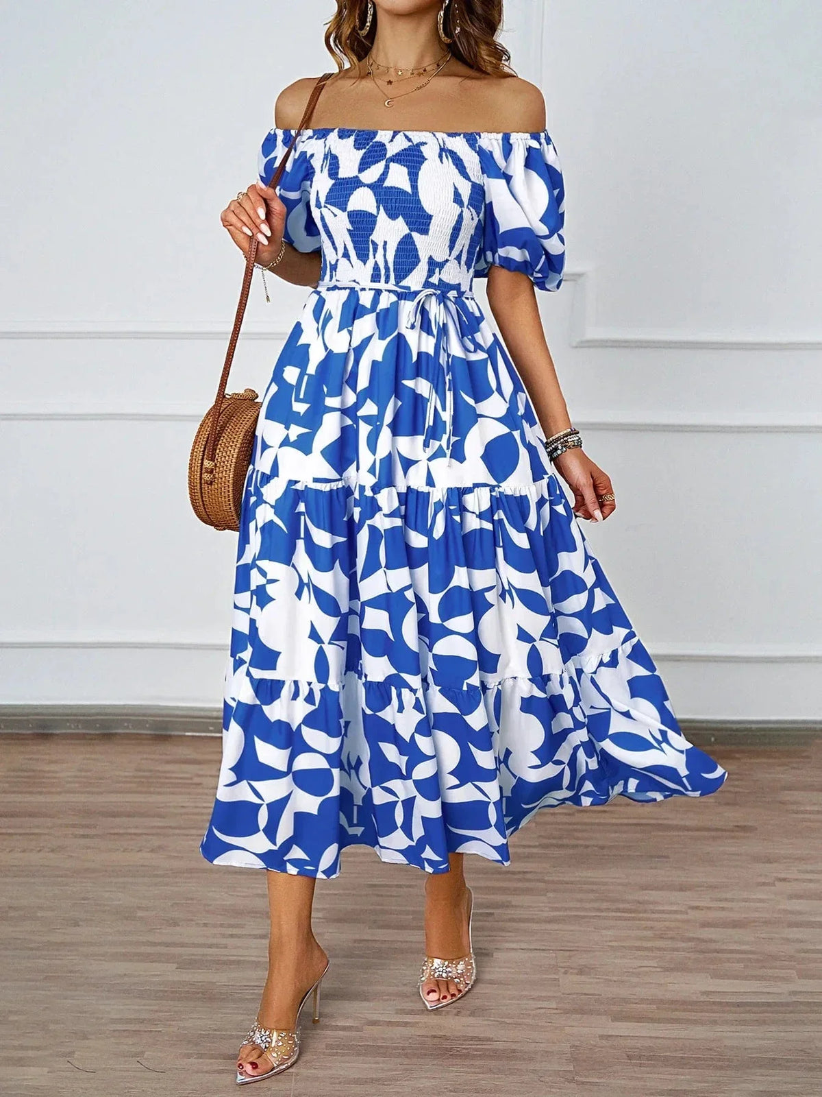 Robe à motifs floraux midi bohème